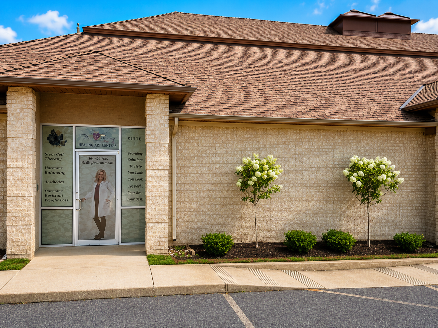Dr. Tammy's Healing Art Centers clinic exterior in Lowell, Arkansas
